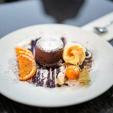 Готель Amenity & 4*